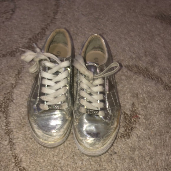 Girls guess shoes - Picture 1 of 2